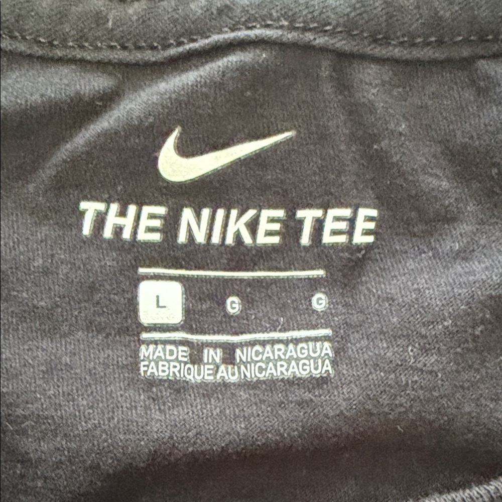 Nike Black and Red 'Just Do It' Short Sleeve Tee - Picture 2 of 4